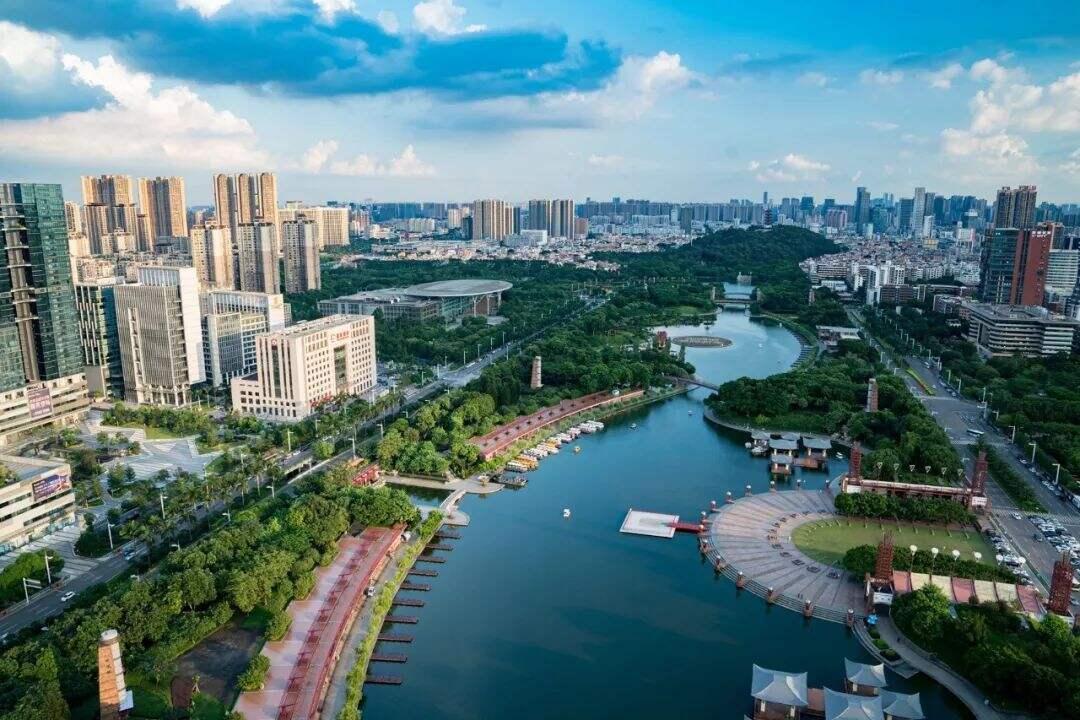 探索未來，2025新澳門正版免費(fèi)資本車時(shí)代來臨，探索未來，2025新澳門正版免費(fèi)資本車時(shí)代揭秘