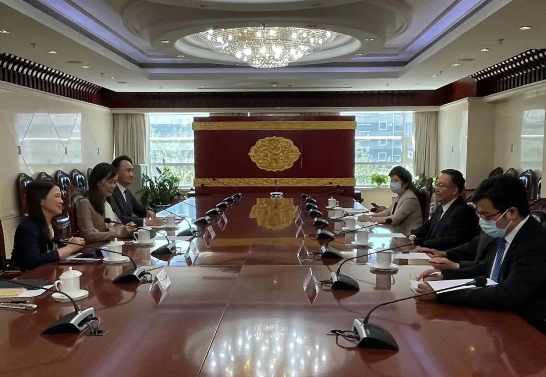 探索未來，2025新澳門正版免費資本車時代來臨，探索未來，2025新澳門正版免費資本車時代揭秘