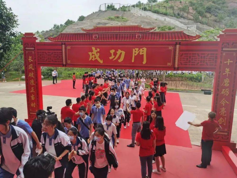 澳門(mén)一碼一肖一待一中廣東一，澳門(mén)彩票一碼一肖一待一中廣東預(yù)測(cè)
